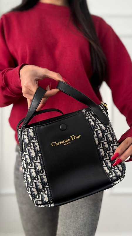 شنطة - Dior Signutre / الجديدة كليا