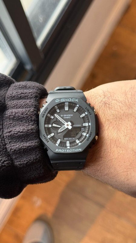 أسود /رمادي