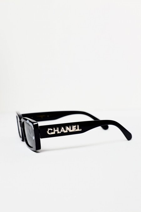 نظارة - Chanel - اسود <br> <span class='text-color-warm'>نفدت الكمية</span>