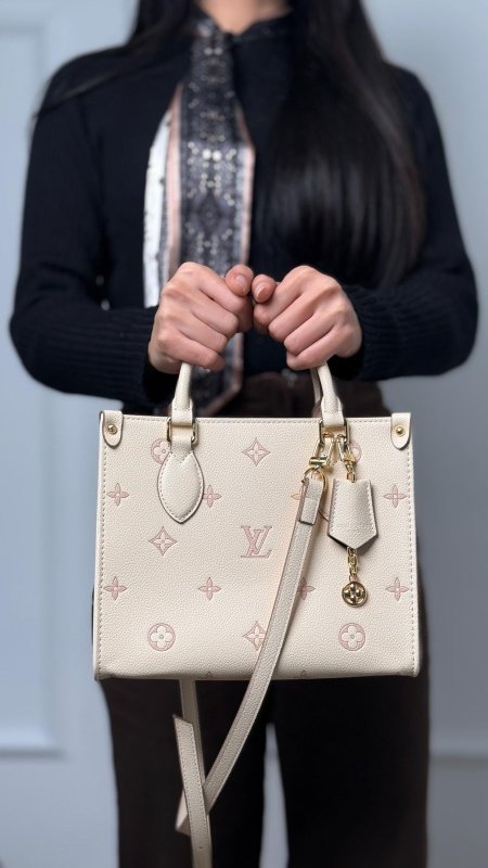 بيج شعار زهري