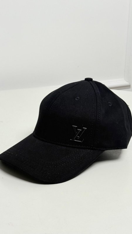 أسود شعار أسود