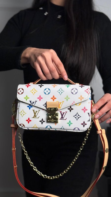 أبيض شعار ملون