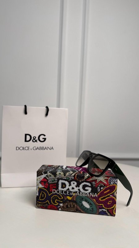 أسود شعار أسود