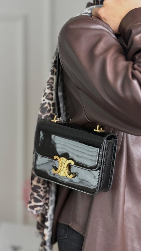 شنطة - Celine / شامل علبة