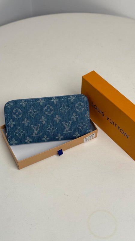 جزدان - Lv / شامل علبة- حجم كبير