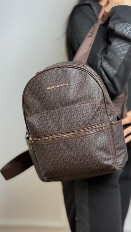 مايكل كورس / بني