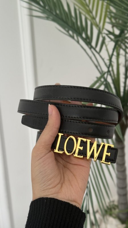 Loewe / كتابة