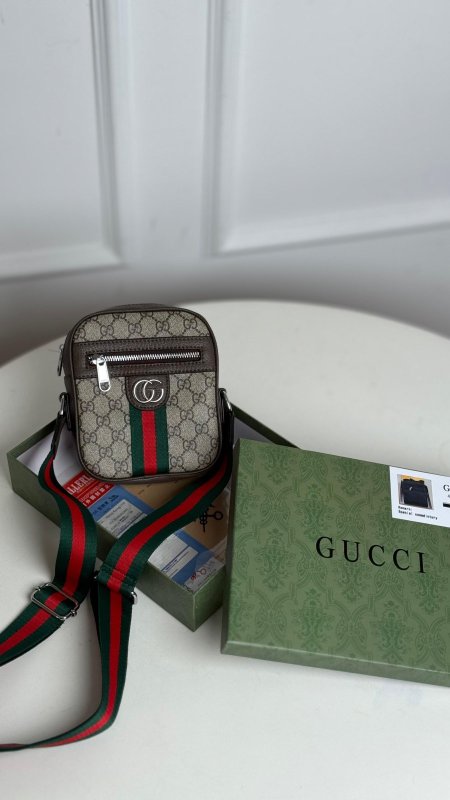 باوتش -  Gucci  - كوبي ماستر / شامل علبة الشركة