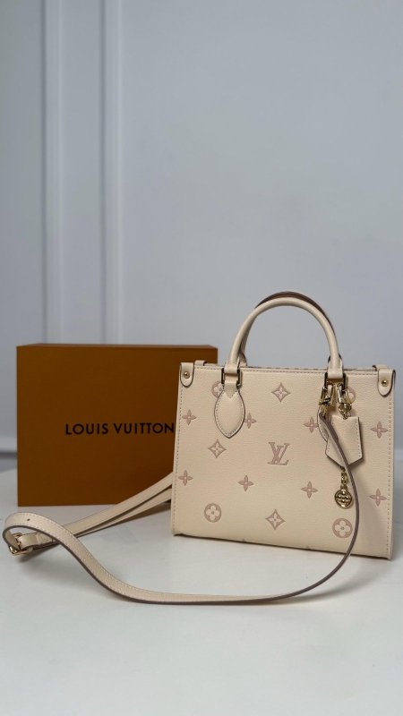 شنطة - Louis Vuitton /  كوالتي ماستر -شامل علبة الشركة
