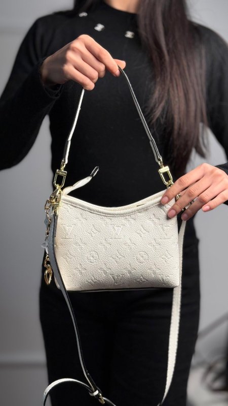 أبيض شعار حفر