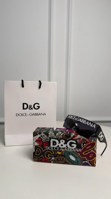 أسود شعار أبيض