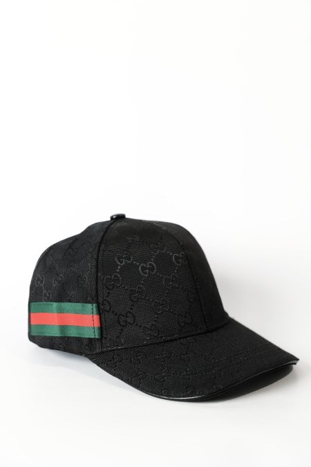 طاقية - Gucci / كوبي ماستر  - جوتشي اسود - ستكرز اخضر واحمر جانبي <br> <span class='text-color-warm'>نفدت الكمية</span>