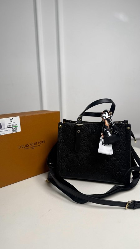 شنطة -Louis Vuitton - شامل سكارف / شامل علبة الشركة -68096
