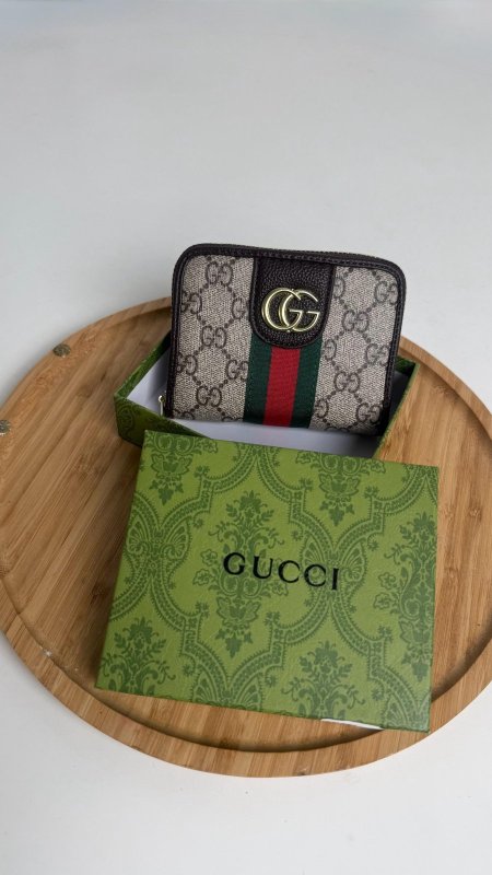 جزدان Gucci - حجم صغير / شامل علبة الشركة