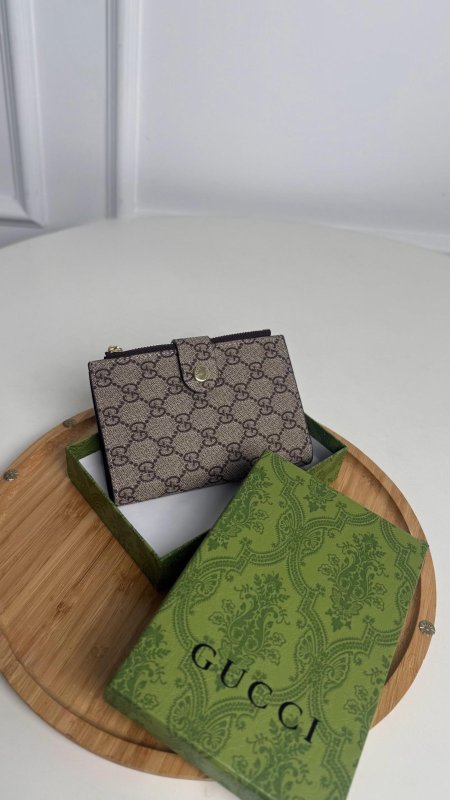 جزدان -Gucci - حجم  وسط   - شامل علبة الشركة