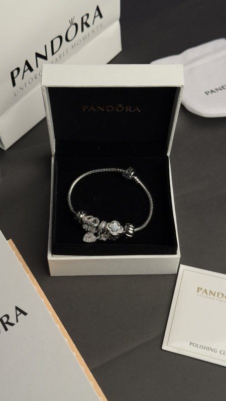 Double Heart Dangle Charm (تعليقة القلبين)