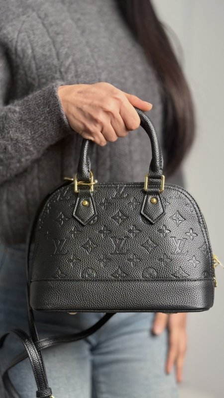 اسود شعار صغير