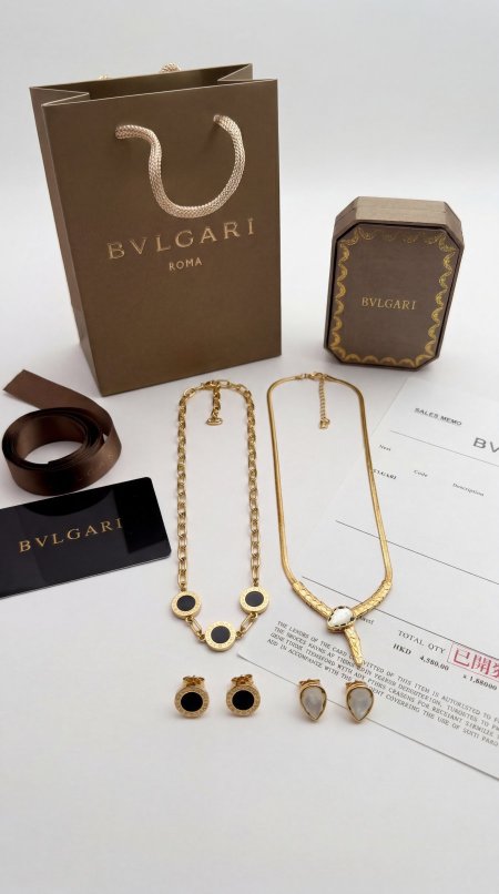 طقم سنسال وحلق - Bvlgari \ شامل علبة وكيس الشركة