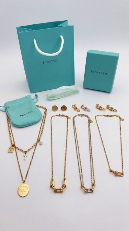 طقم سنسال وحلق - Tiffany \ شامل علبة وكيس الشركة