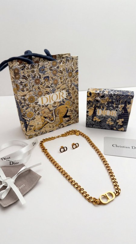 ذهبي / شعار CD