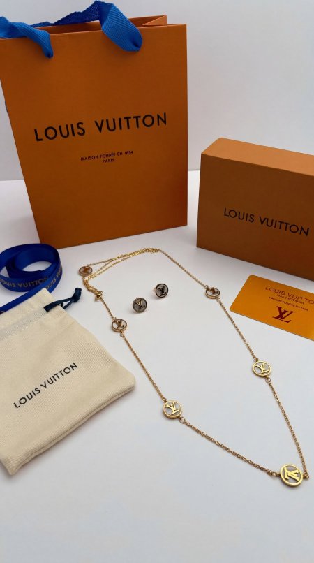 ذهبي / شعار ابيض