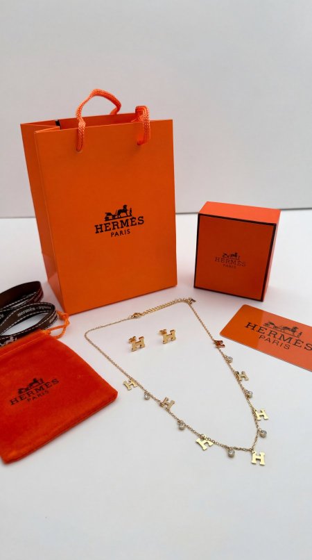 ذهبي / شعار صغير