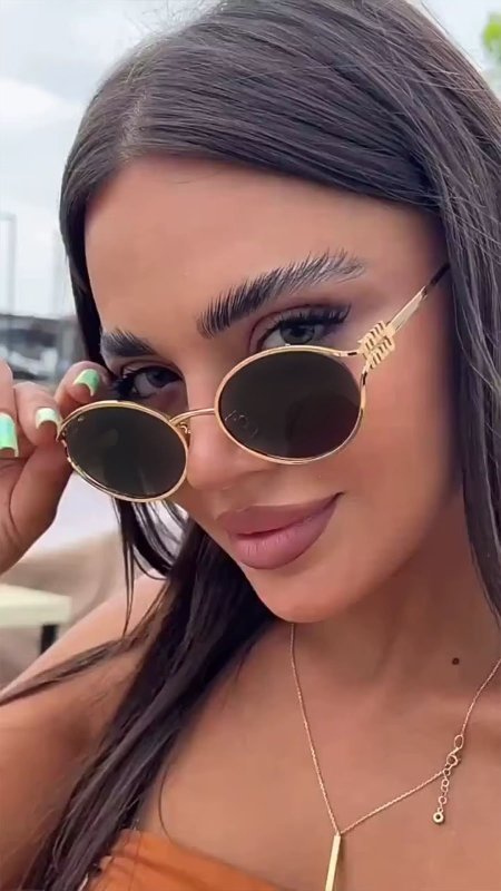 نظارة شمسية / Miu Miu  - شامل علبة وكيس الشركة