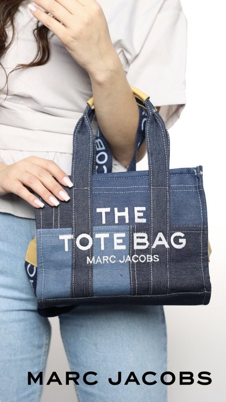 شنطة - MARC JACOBS / جينز - مقاس ميني  😍