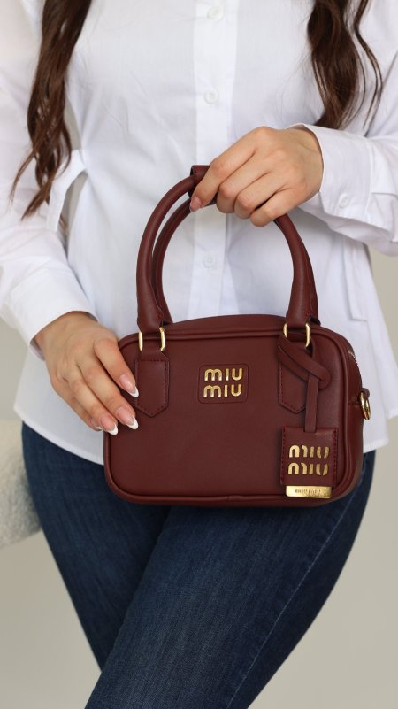 شنطة - Miu Miu مربع / غير شامل علبة - خمري
