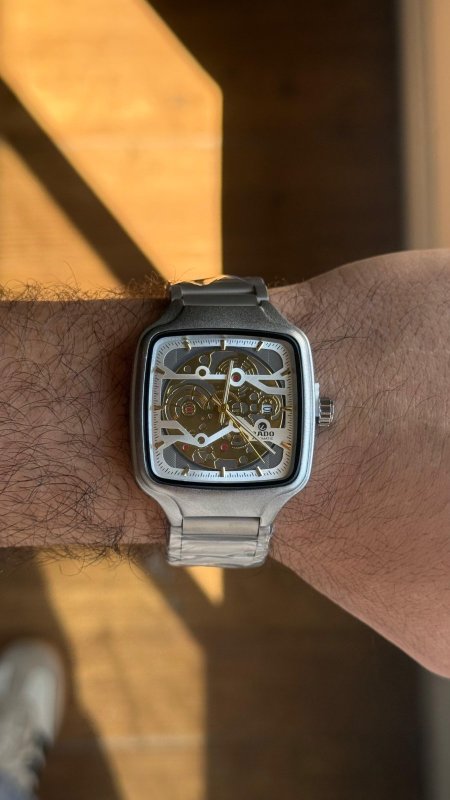 ساعة -Rado مربع ارضيه ميكانيك شامل علبة وكيس