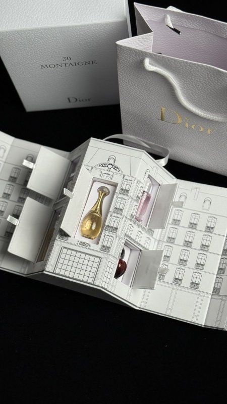 طقم عطر - DIOR 30 MONTAIGNE - شامل كيس الشركة / كوبي ماستر