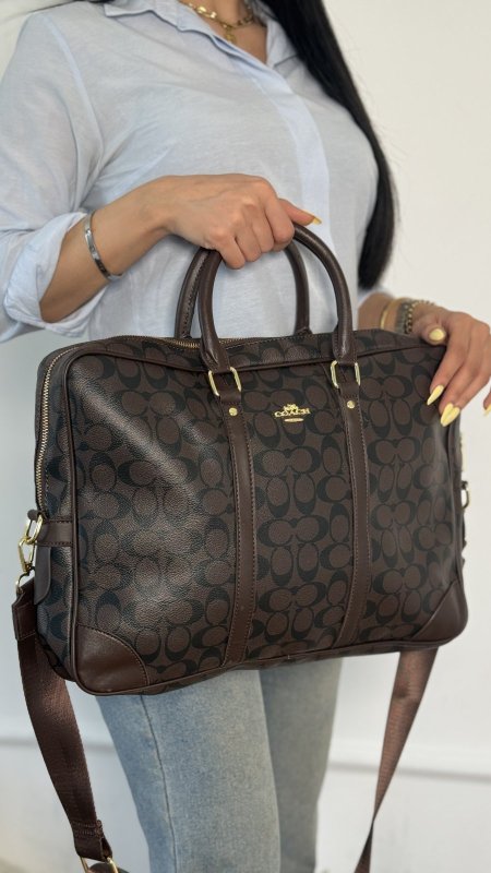 كوتش اسود بني