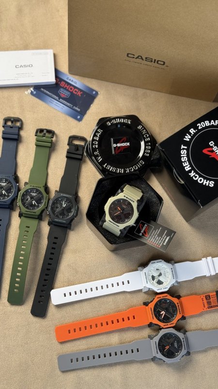 ساعة G-Shock GA-2300 / شامل جميع مرفقاتها الاصلية