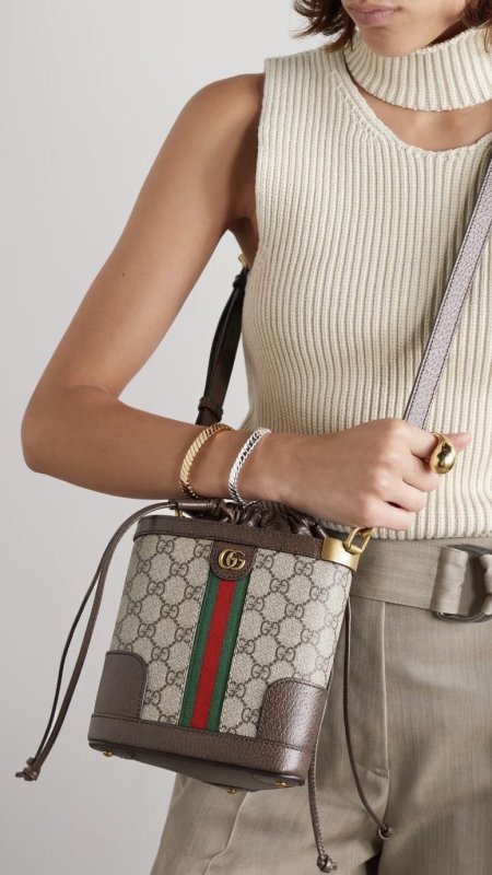 شنطة - Gucci / شامل علبة الشركة كوبي ماستر