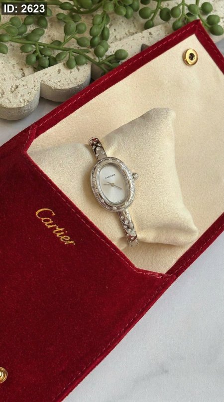 فضي مرصع / ابيض