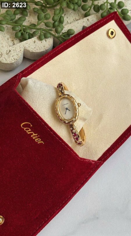 ذهبي مرصع / ابيض