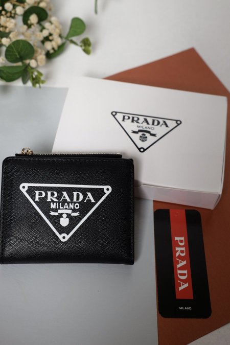 جزدان سحاب - ماركة / شامل علبة  - prada - اسود