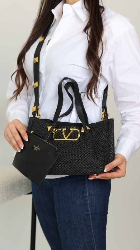 شنطة - Valentino / مقاس وسط - آسود