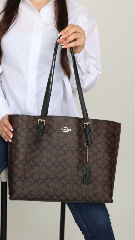 شنطة - Coach Tote Bag / حجم كبير - شعار بني غامق / يد اسود