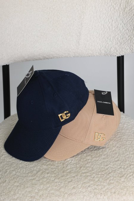 طاقية - D&G