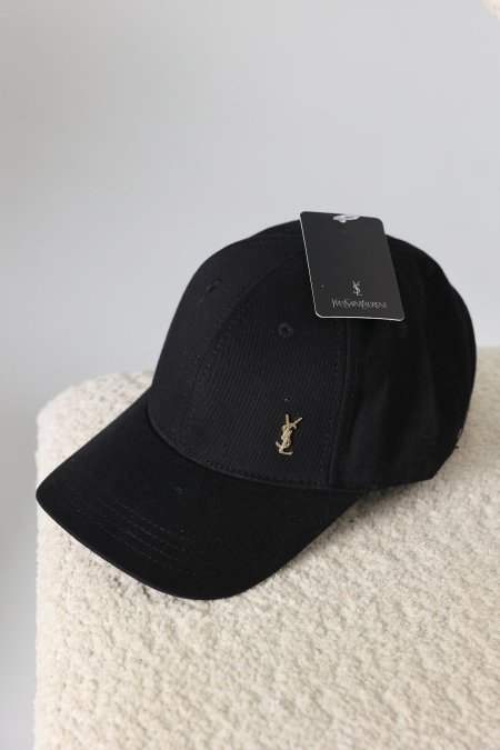 طاقية - Ysl