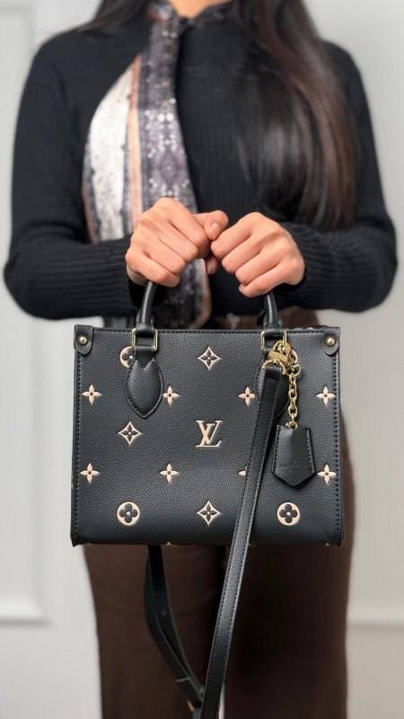 شنطة - Louis Vuitton /  كوالتي ماستر - شامل علبة الشركة