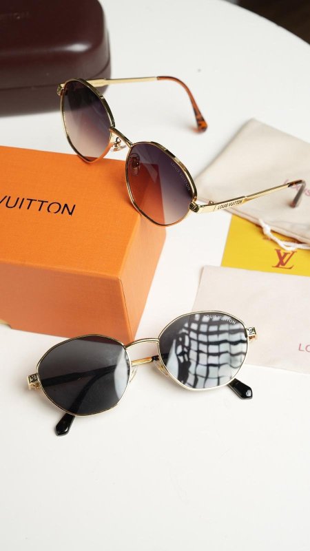 نظارة - Louis Vuitton  / شامل علبة الشركة