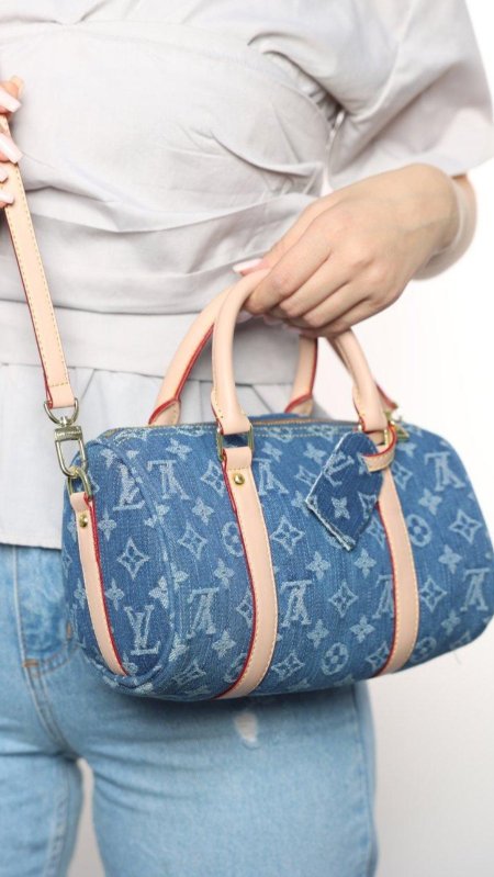 شنطة - 303# Louis Vuitton  / شامل علبة
