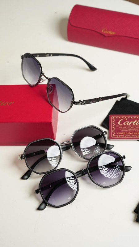 نظارة - Cartier / شامل علبة الشركة