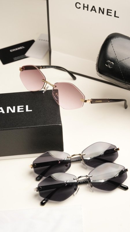 نظارة - Chanel / شامل علبة و كيس الشركة