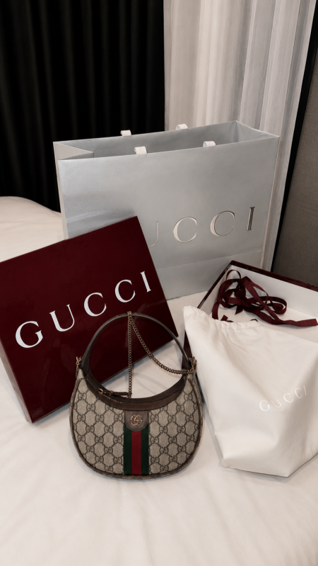 شنطة - Gucci - Half  Moon / شامل علبة