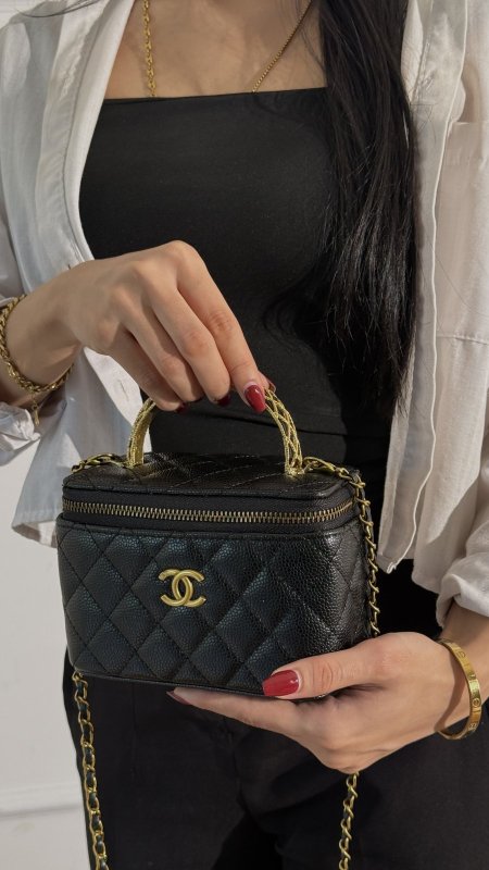 شنطة - Chanel Makeup - شامل علبة الشركة