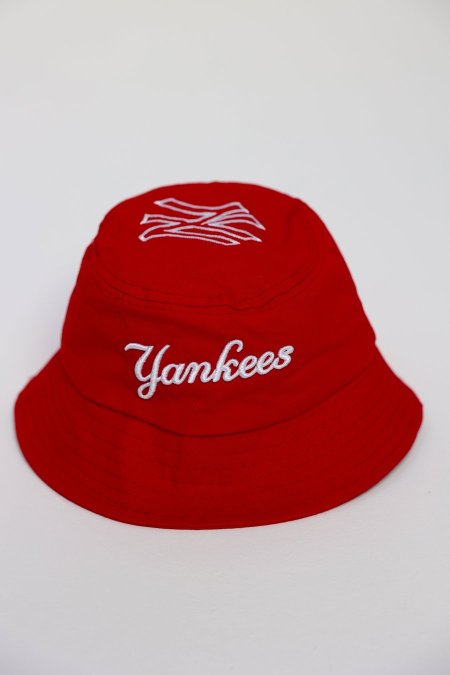 طواقي مدور - ماركة  - yankees / احمر