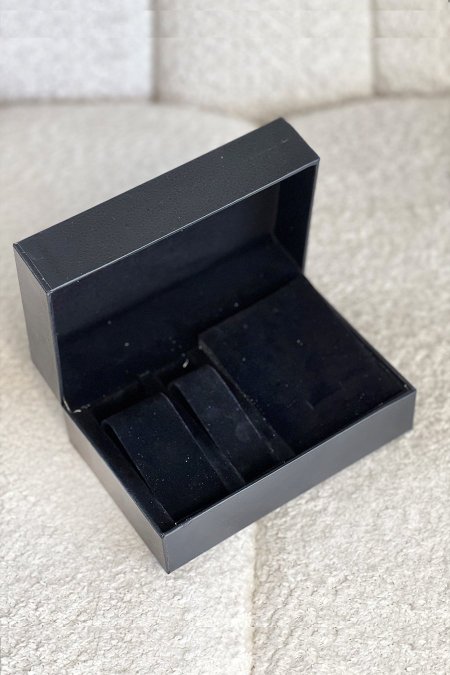 علبة ساعات - ( شاملة للاكسسوار )